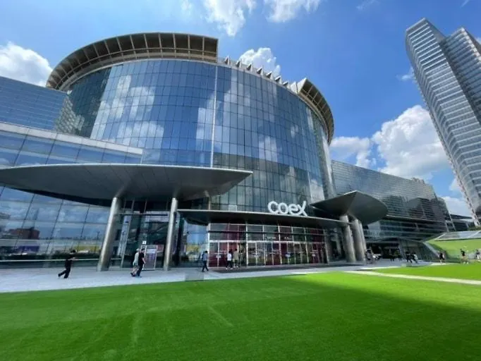 New! Cozy! #Grace Haven At Coex# Wifi,Netflix,Youtube, 3-Min Subway #Next To Coex# Gangnam District, Jamsil, Lotte World# ソウル特別市 アパート